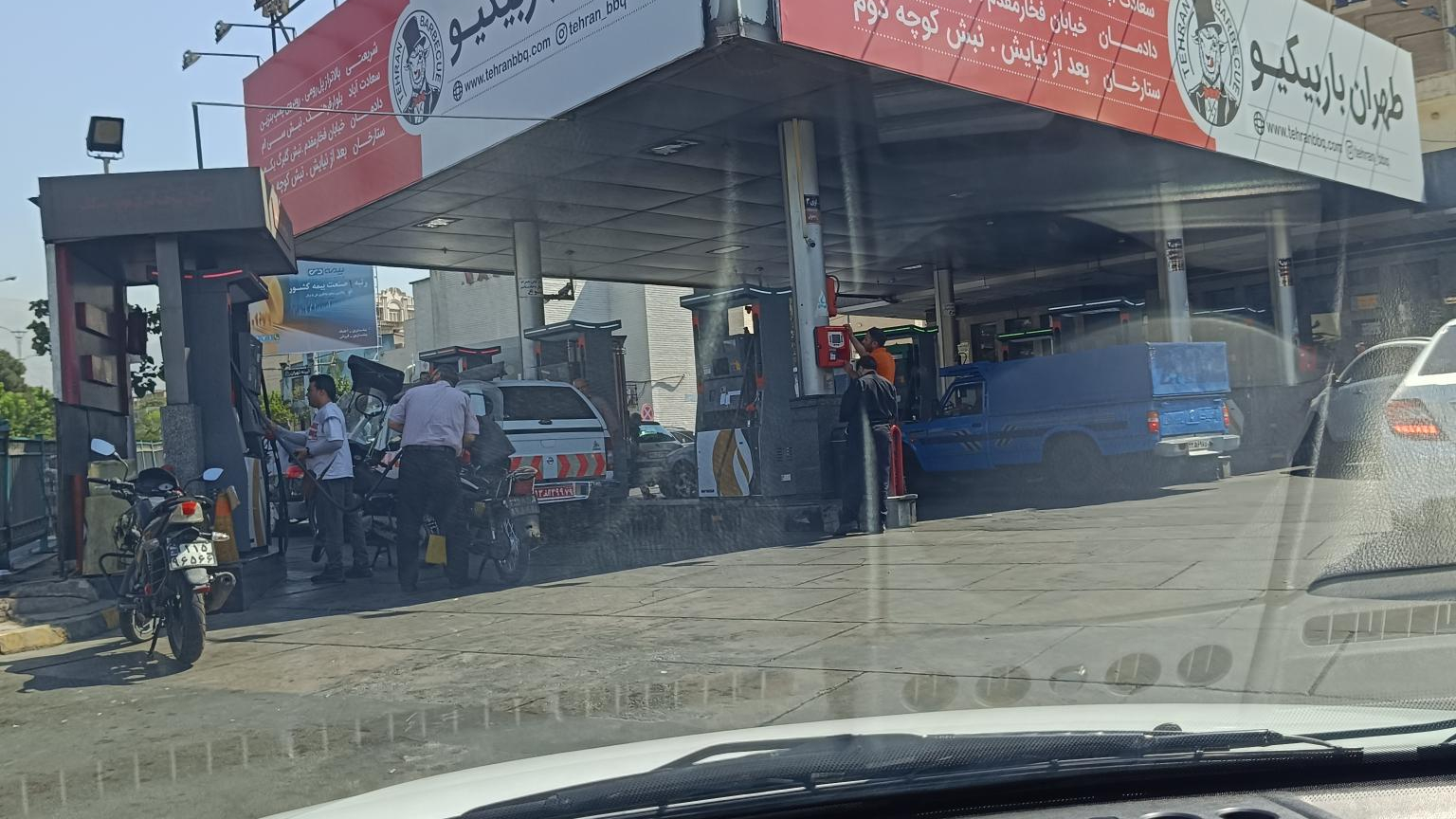 پمپ بنزین گیشا شماره ۱۵۲
