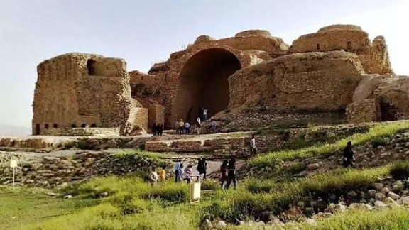 آتشکده فیروزآباد (کاخ اردشیر بابکان)