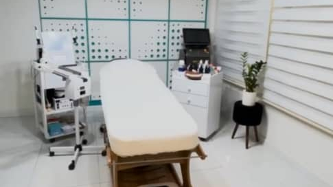 کلینیک پوست مو و زیبایی رزا