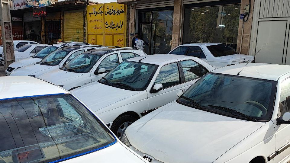 نمایشگاه اتومبیل ملت