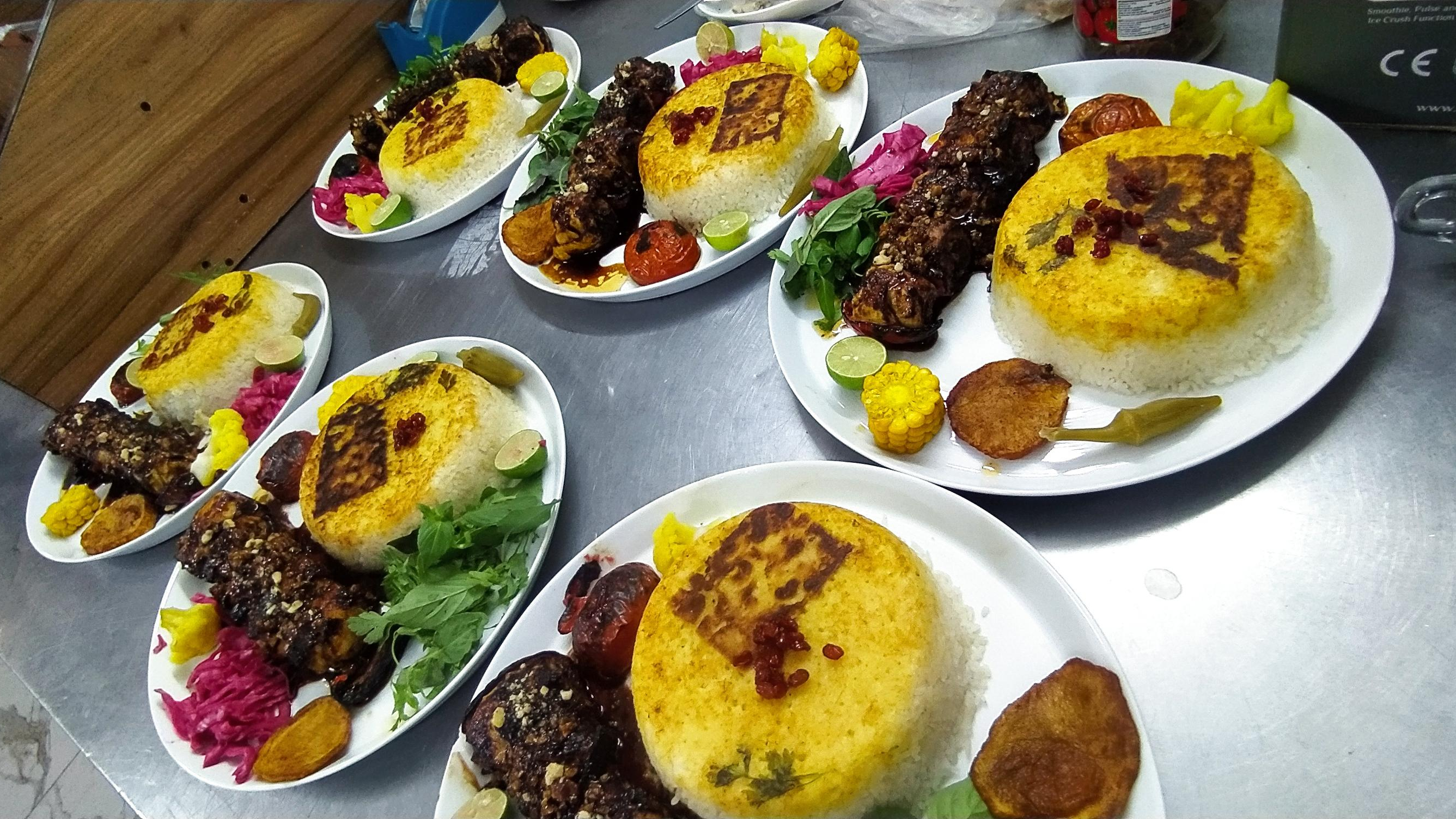 رستوران خان سرا