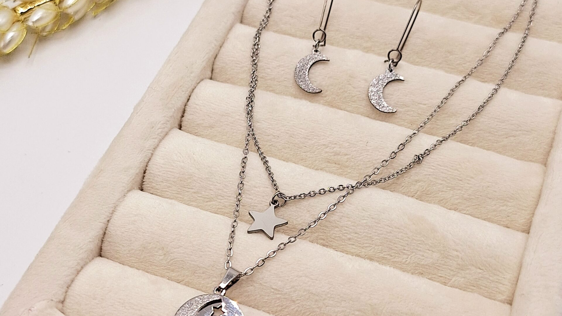 آرایشی بهداشتی نسترن میکاپ