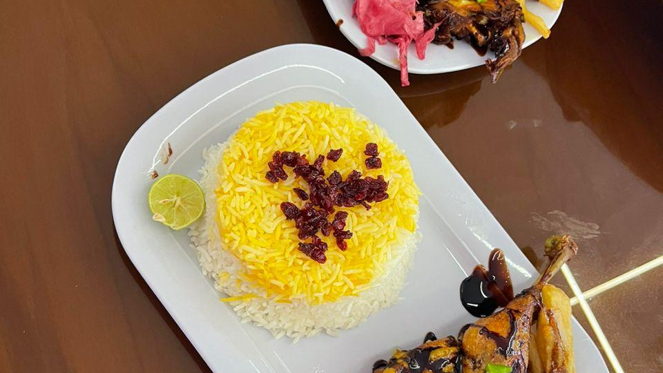رستوران و بیرون بر کردستانی