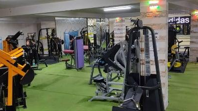 باشگاه بدنسازی فیزیک پرند