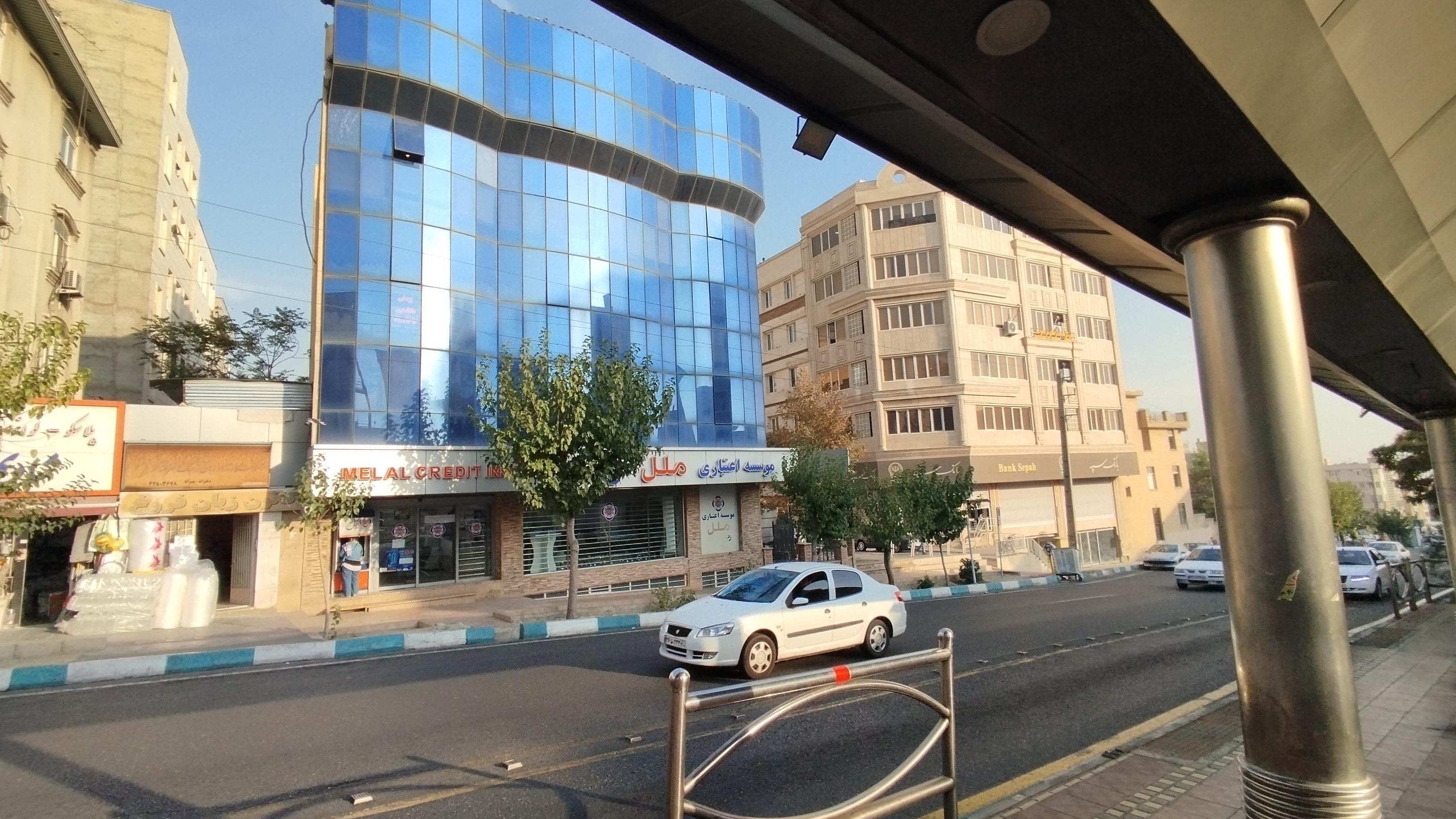 موسسه اعتباری ملل. شعبه سیمون بولیوار