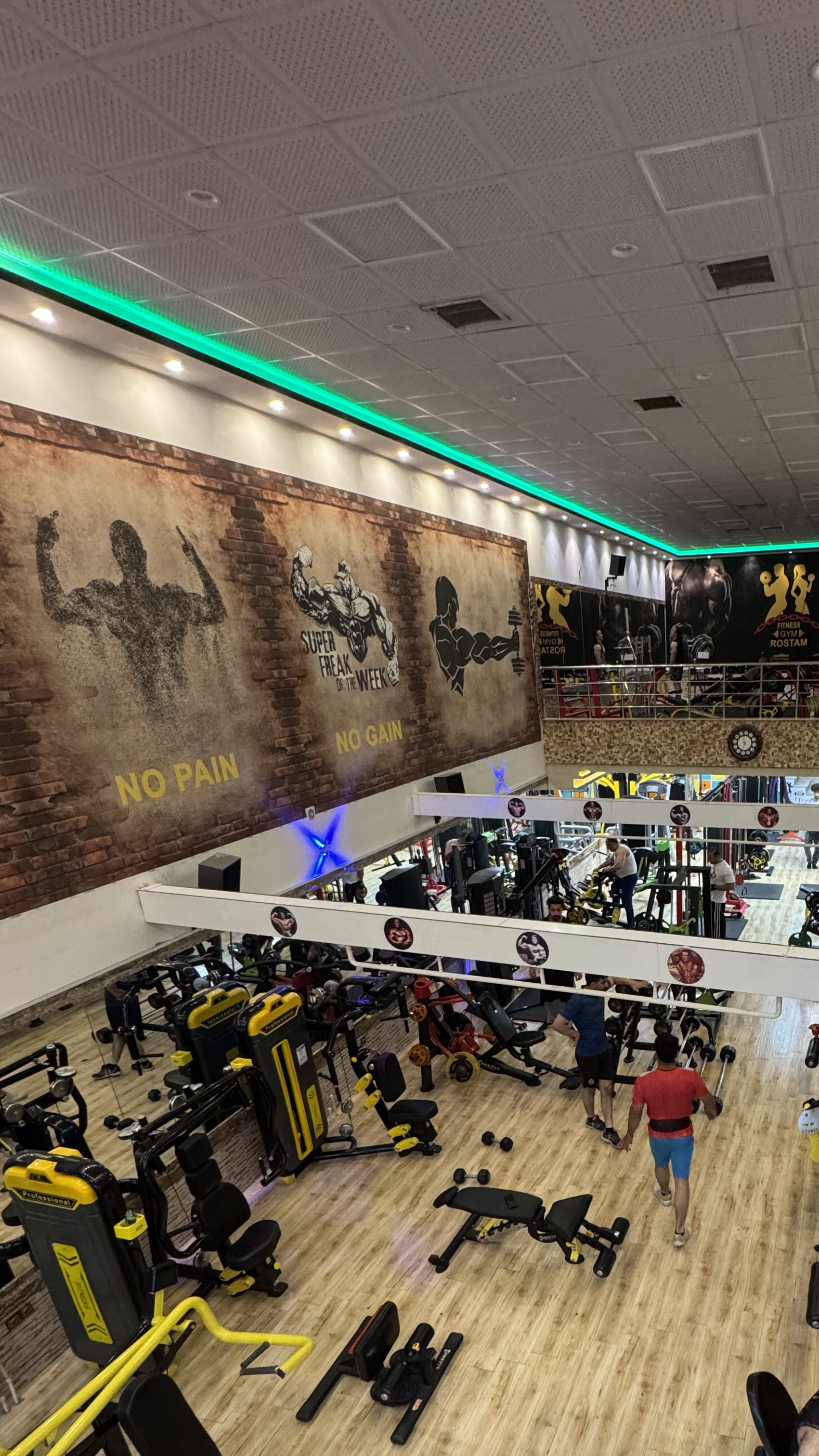 باشگاه بدنسازی رستم بروجرد Rostam Gym