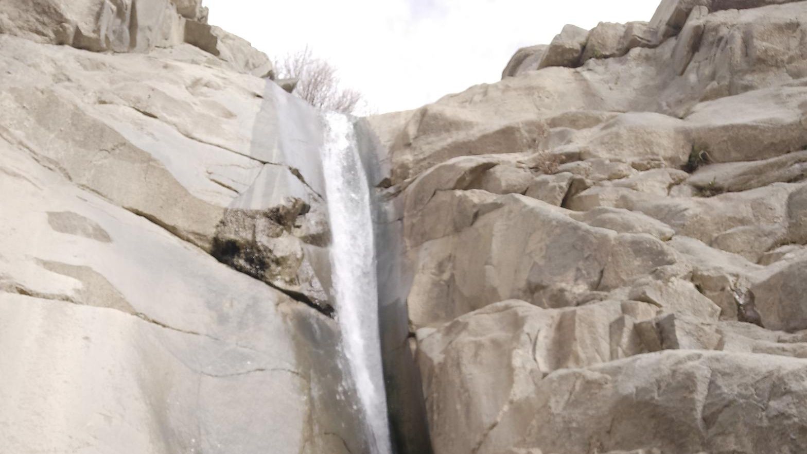آبشار نارون