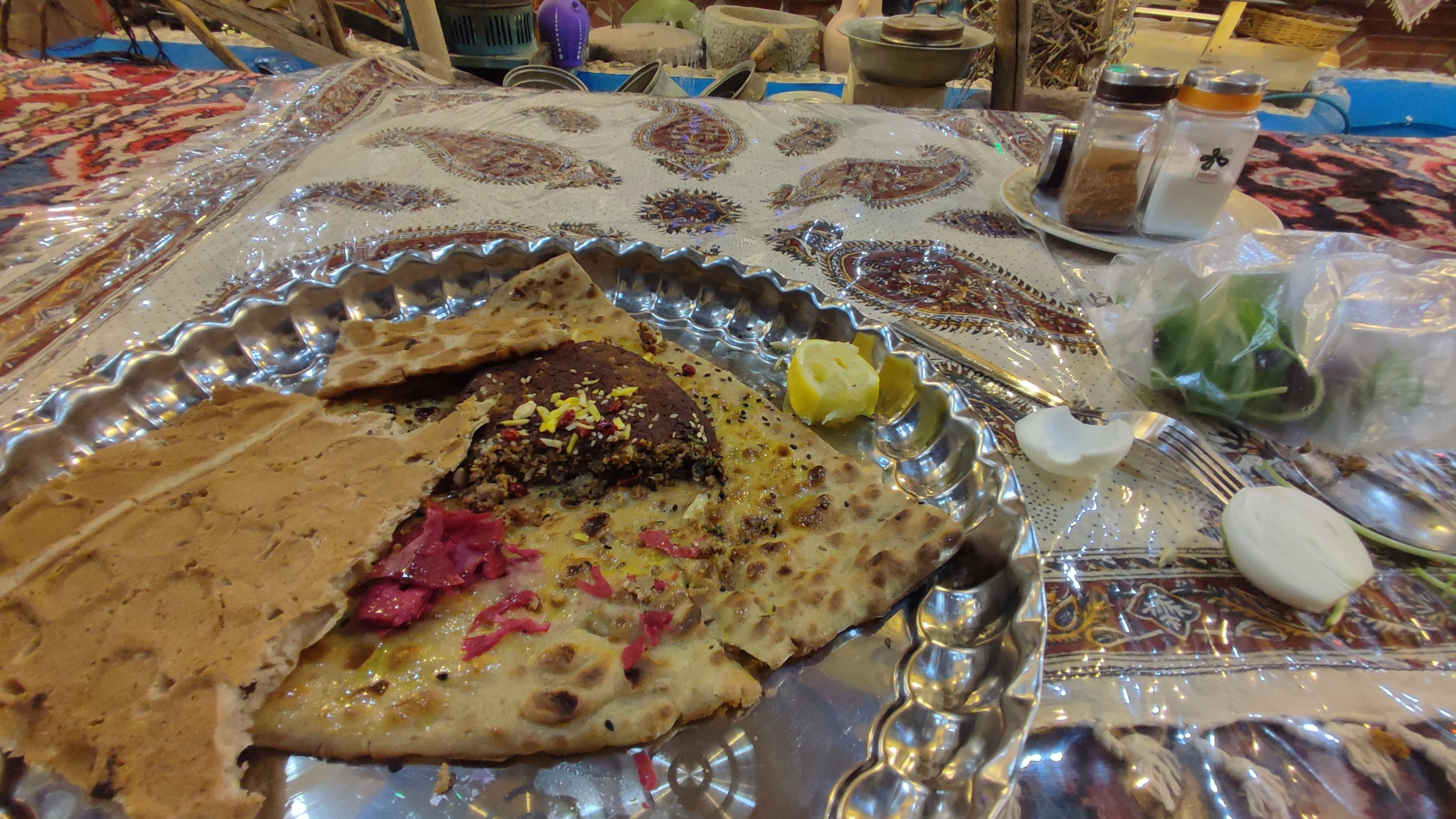 رستوران سنتی صفا