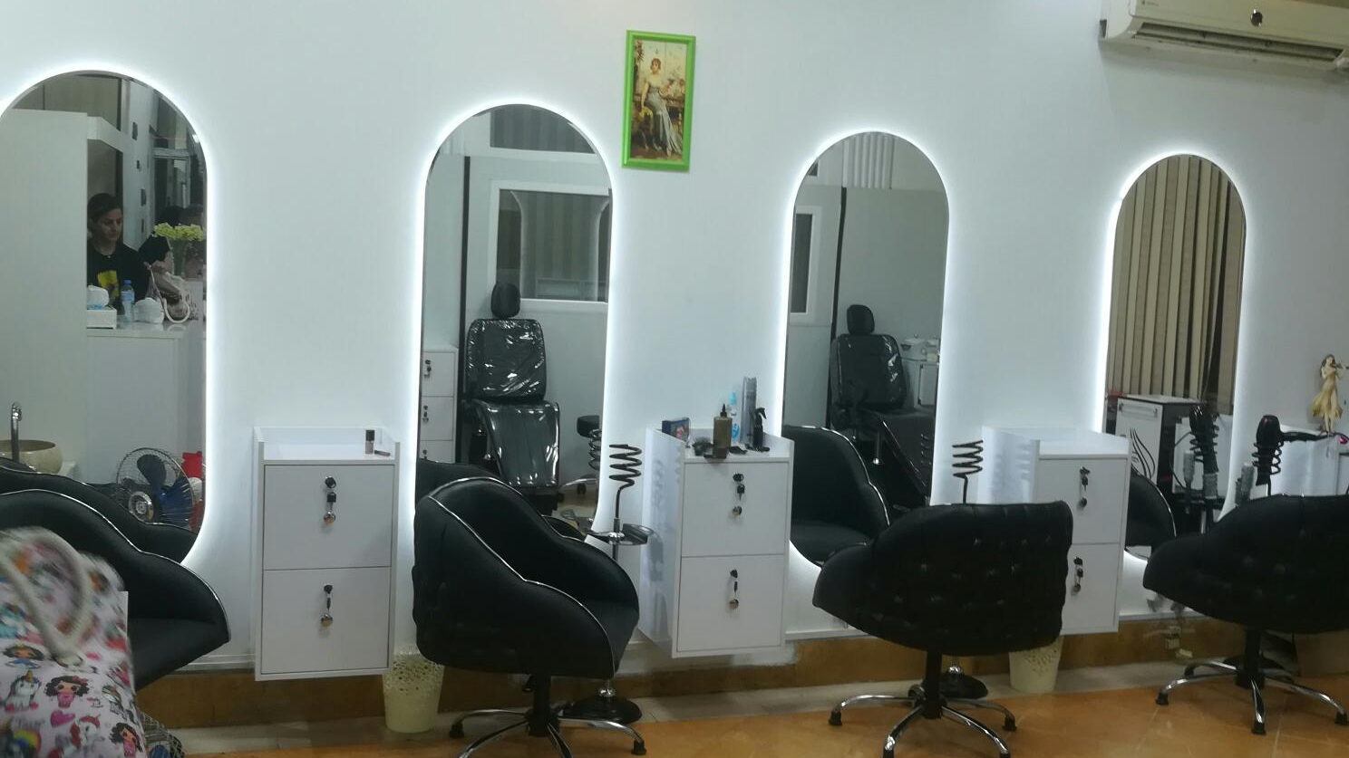 سالن زیبایی سمینا