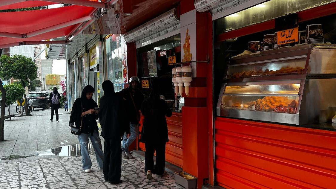 رستوران فست فود مرغ سوخاری سوخارینو