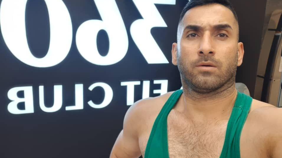 کیک بوکسینگ و بوکس و بدنسازی فرهاد موسوی