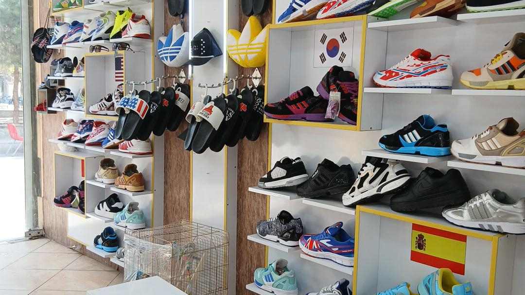 کتونی فروشی ۳خط