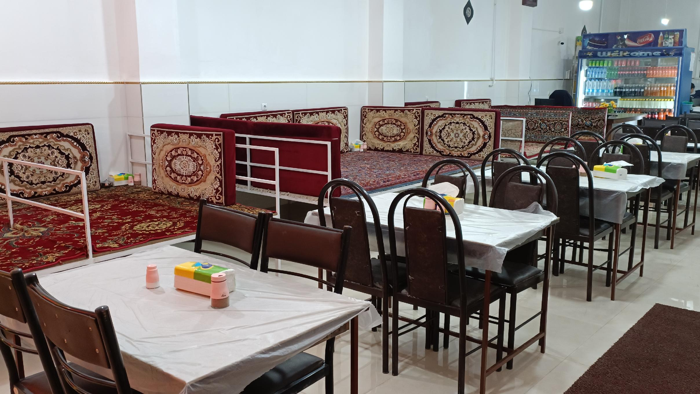 رستوران مام  احمدی