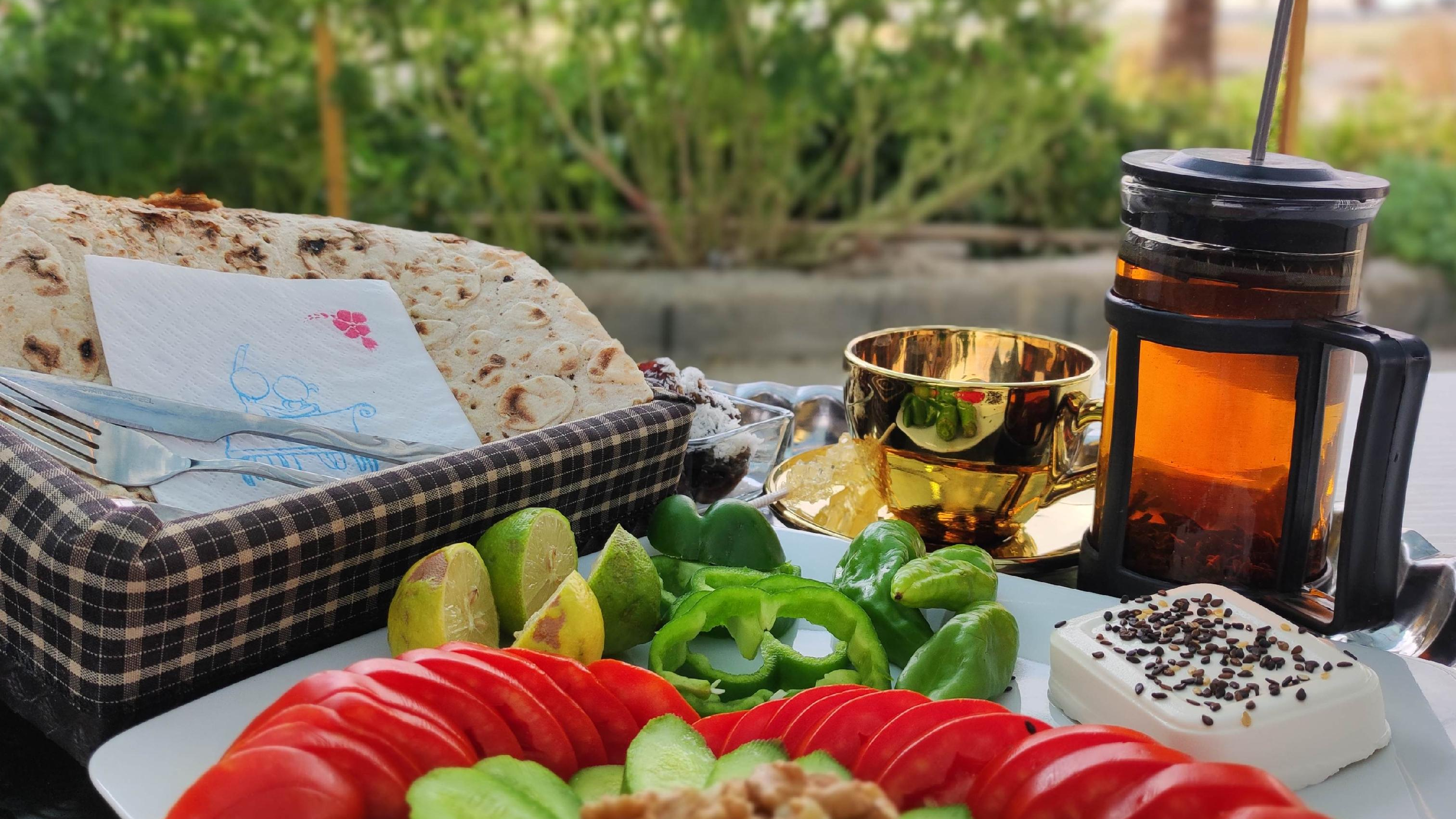 کافه شمعدونی