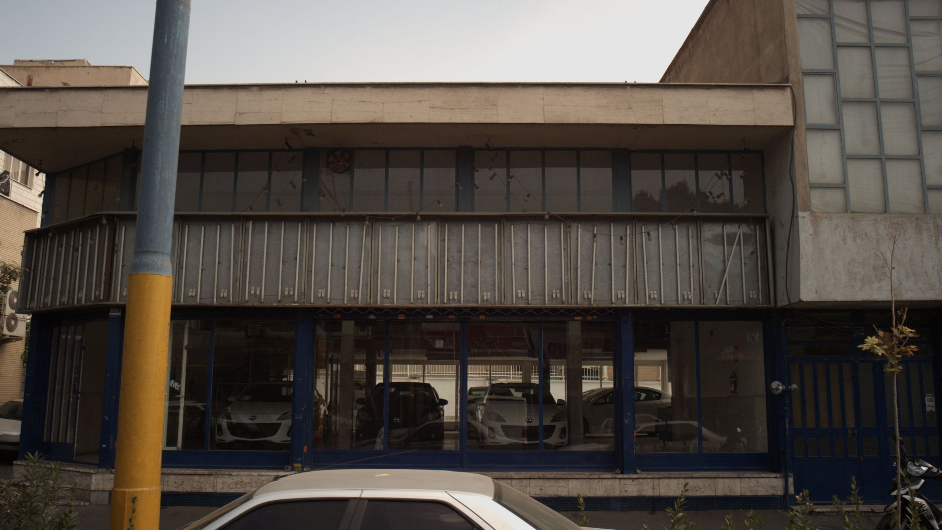 نمایشگاه اتومبیل