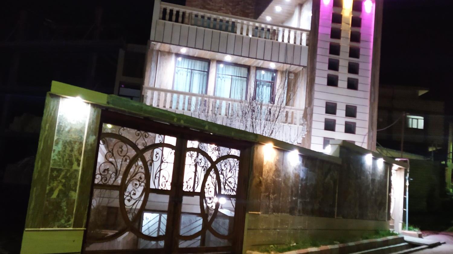 خانه مسافر یاس
