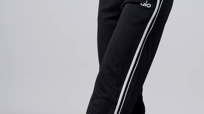 تولیدی لباس ورزشی آرنیک اسپرت