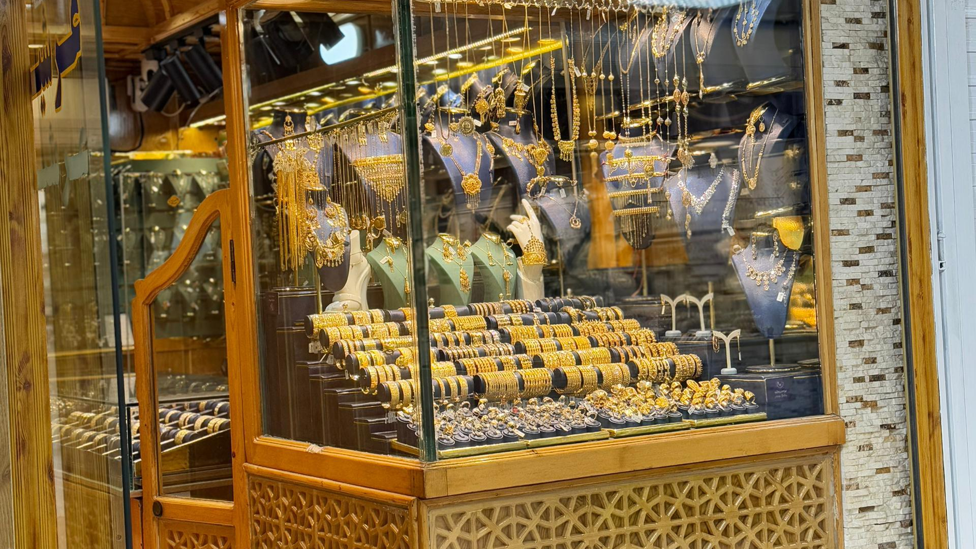 جواهری رستگارنیا