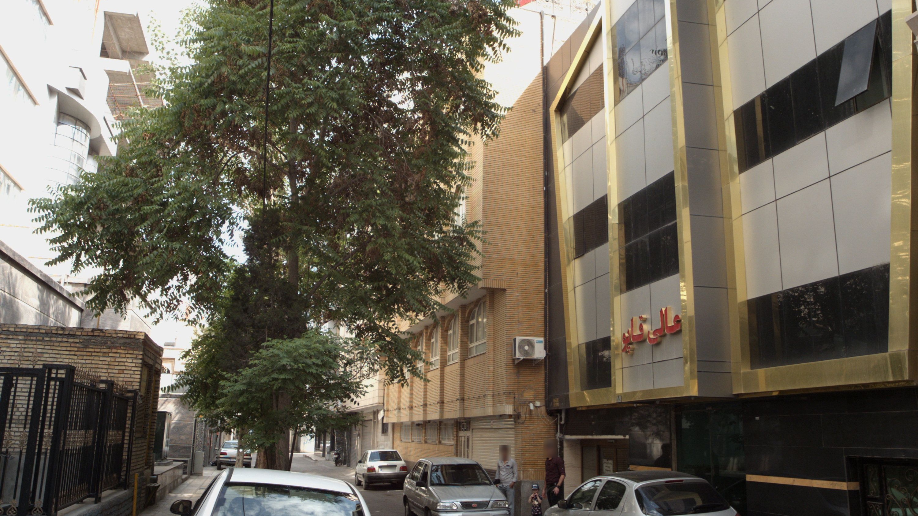 هتل عالی قاپو