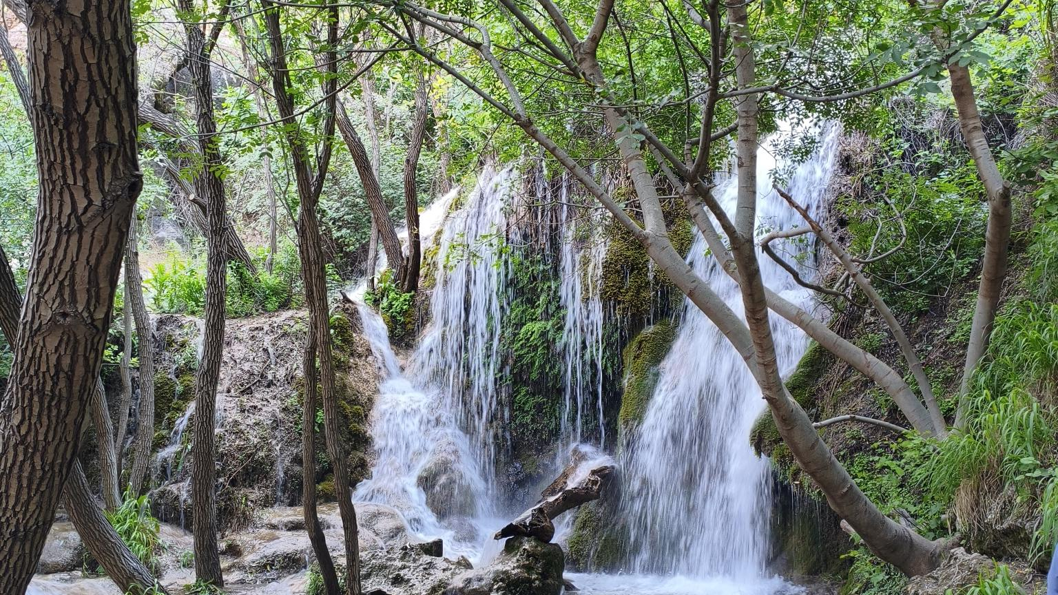 آبشار آبگرمه