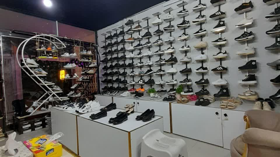 گالری کیف و کفش دلاوری