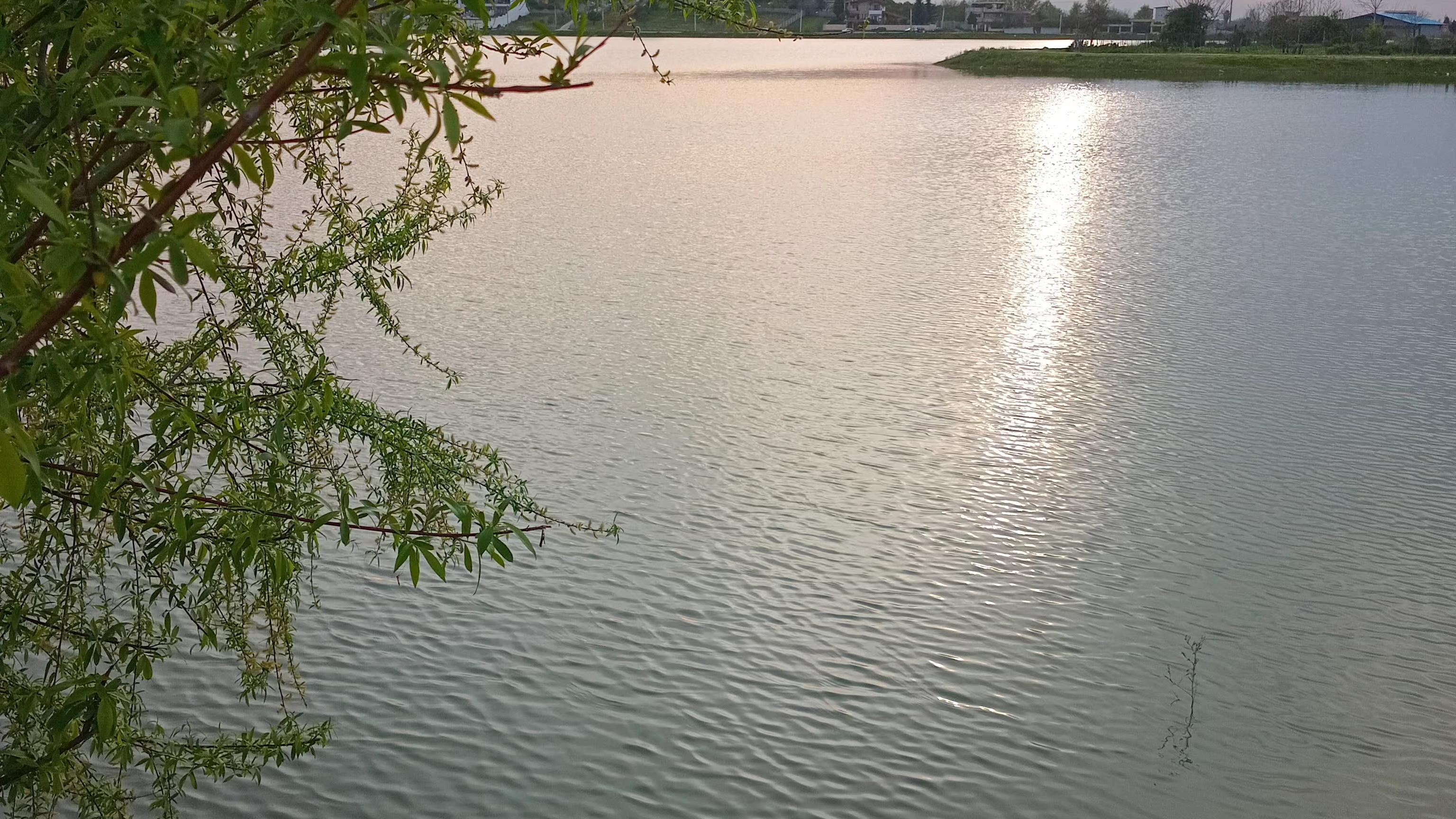 آب بندان جاده نظامی