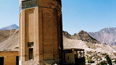 برج سنگی قارلوجا
