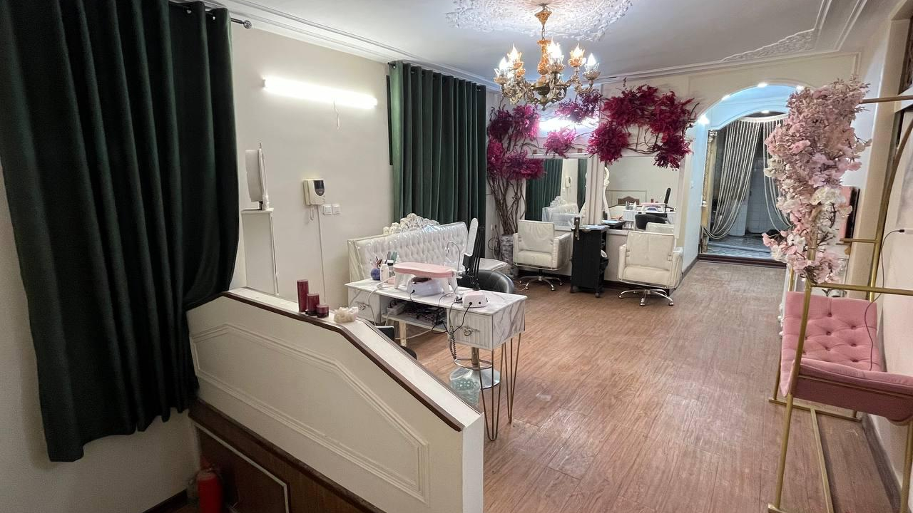 آموزشگاه وسالن زیبایی جانا