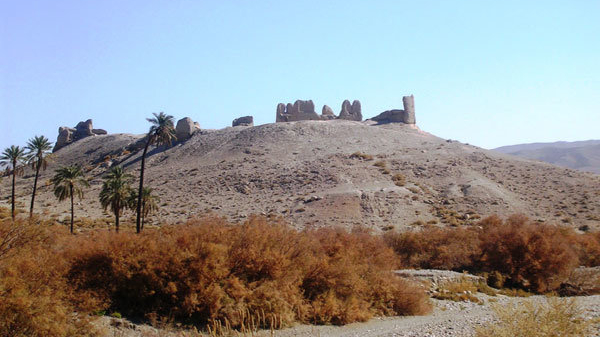 قلعه تاریخی حاجی آباد