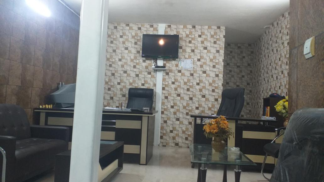 مشاور املاک پایتخت