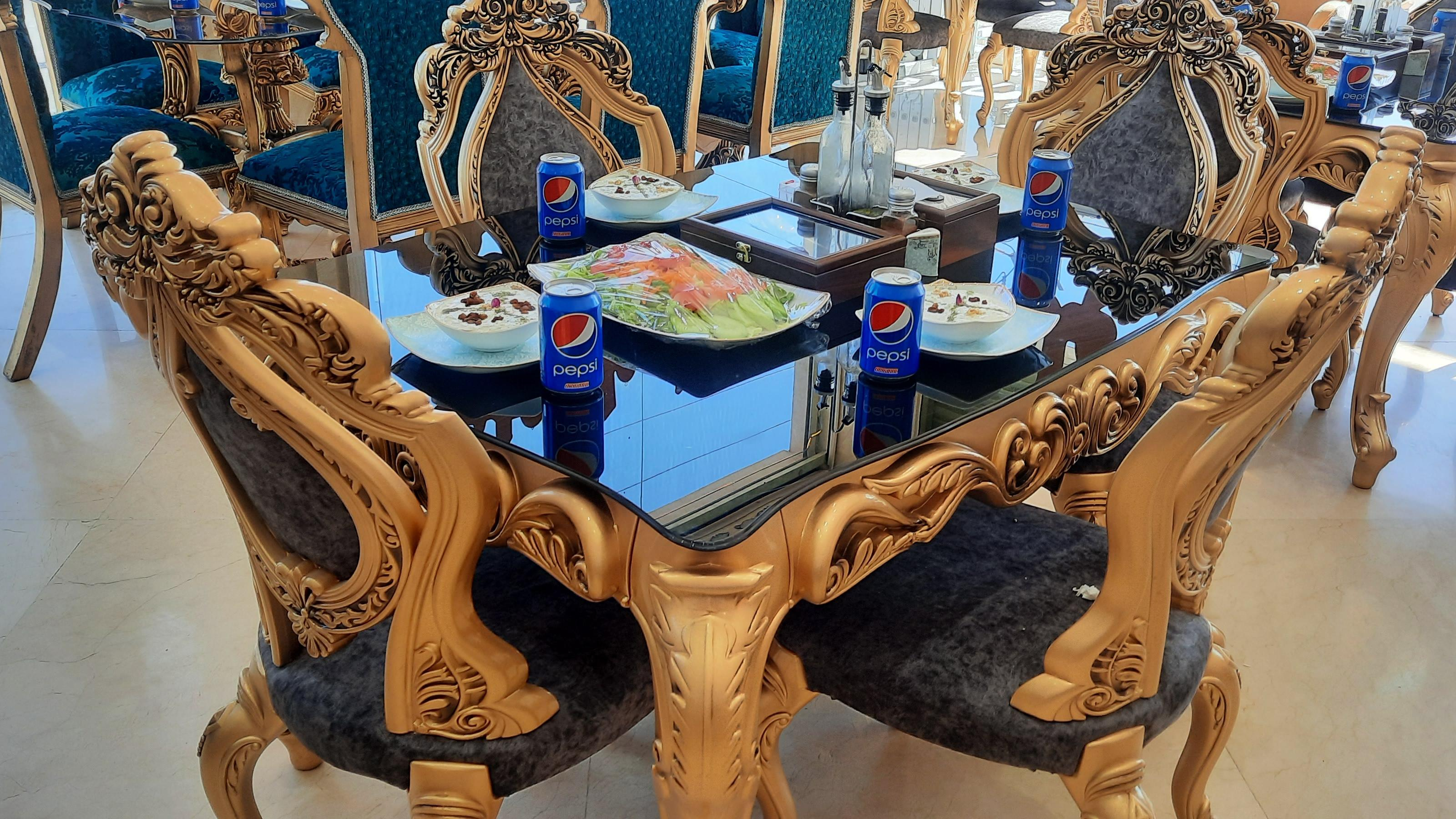 رستوران سناتور
