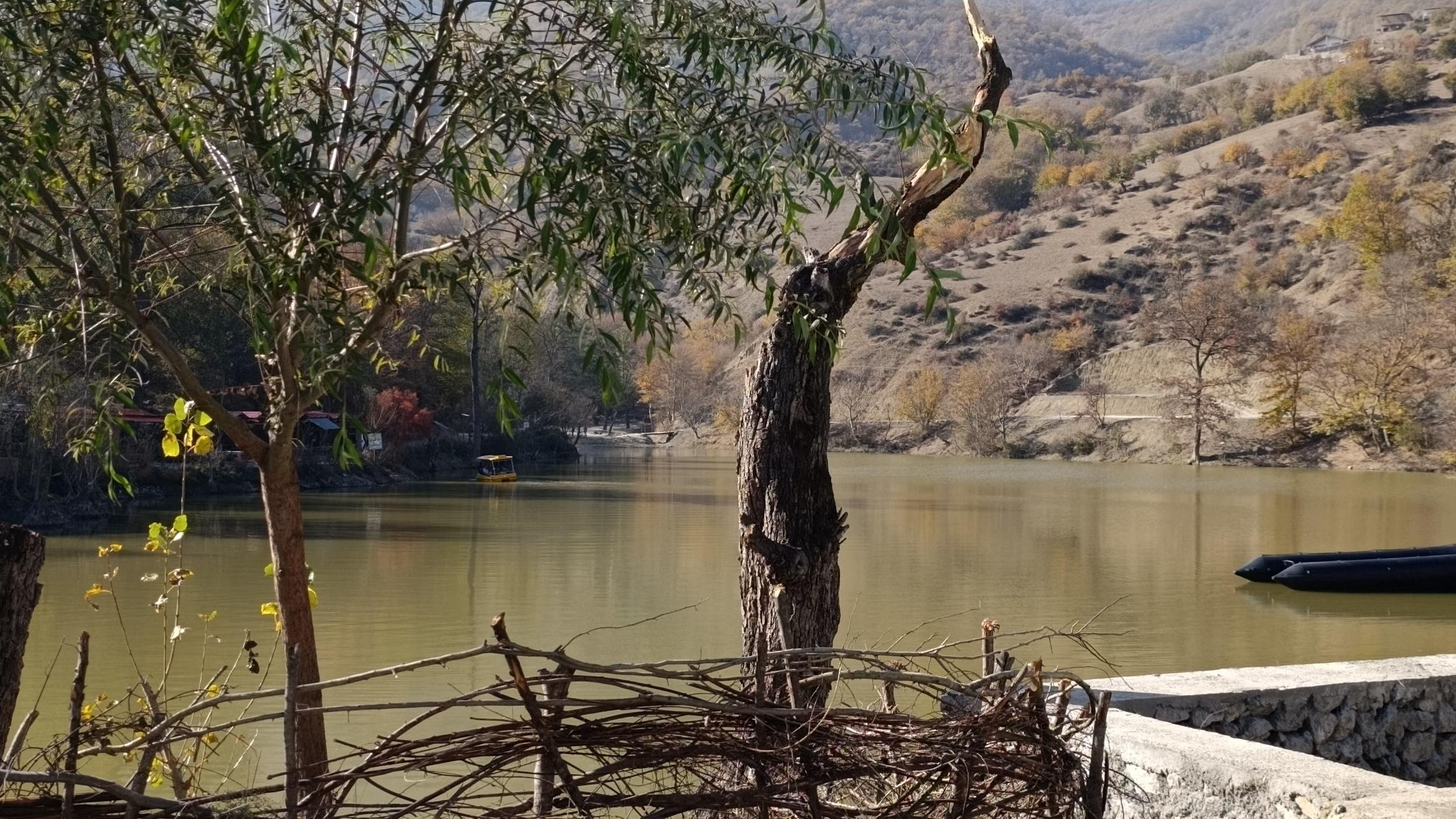 دریاچه شورمست