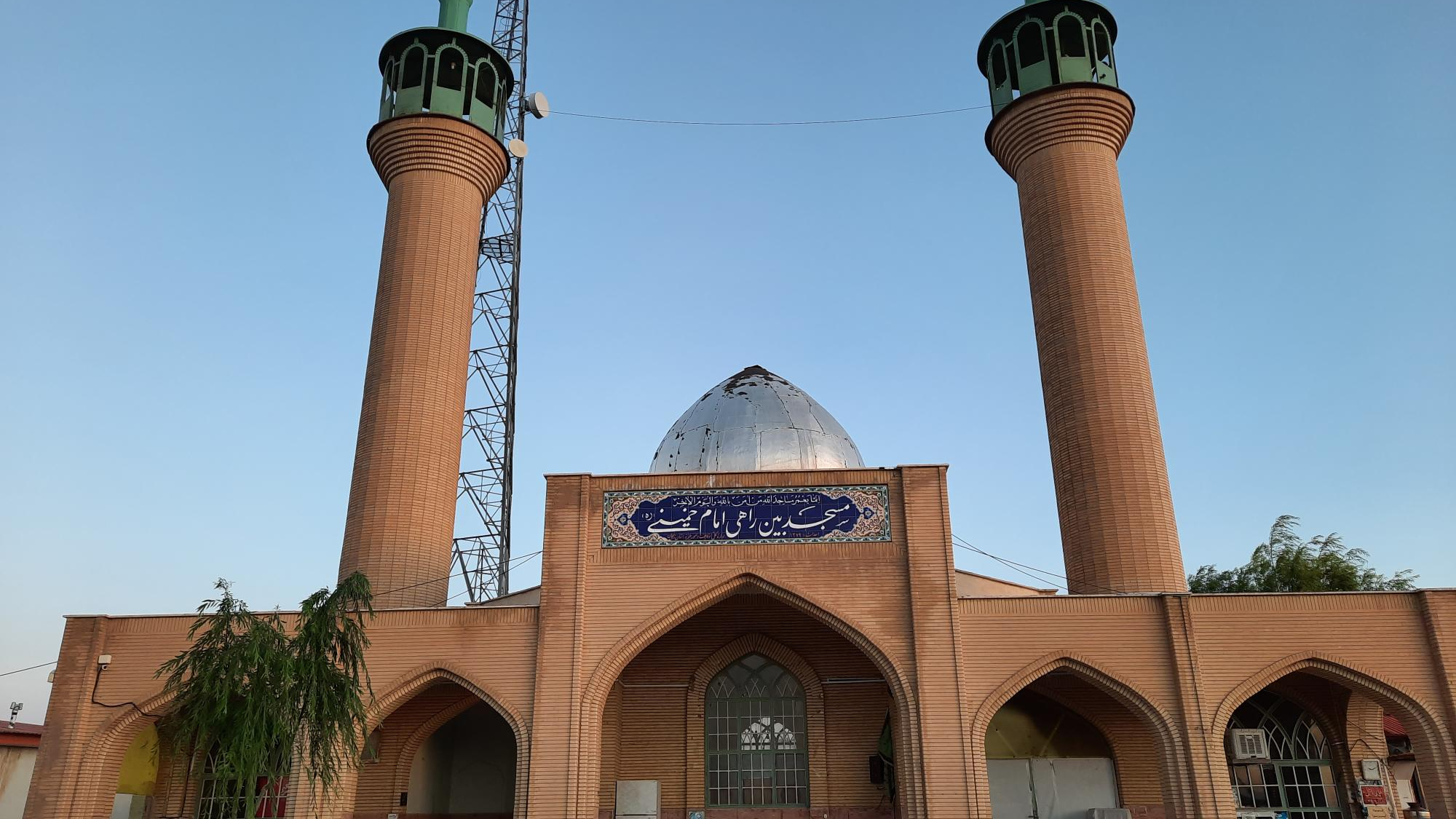 مسجد بین راهی امام خمینی