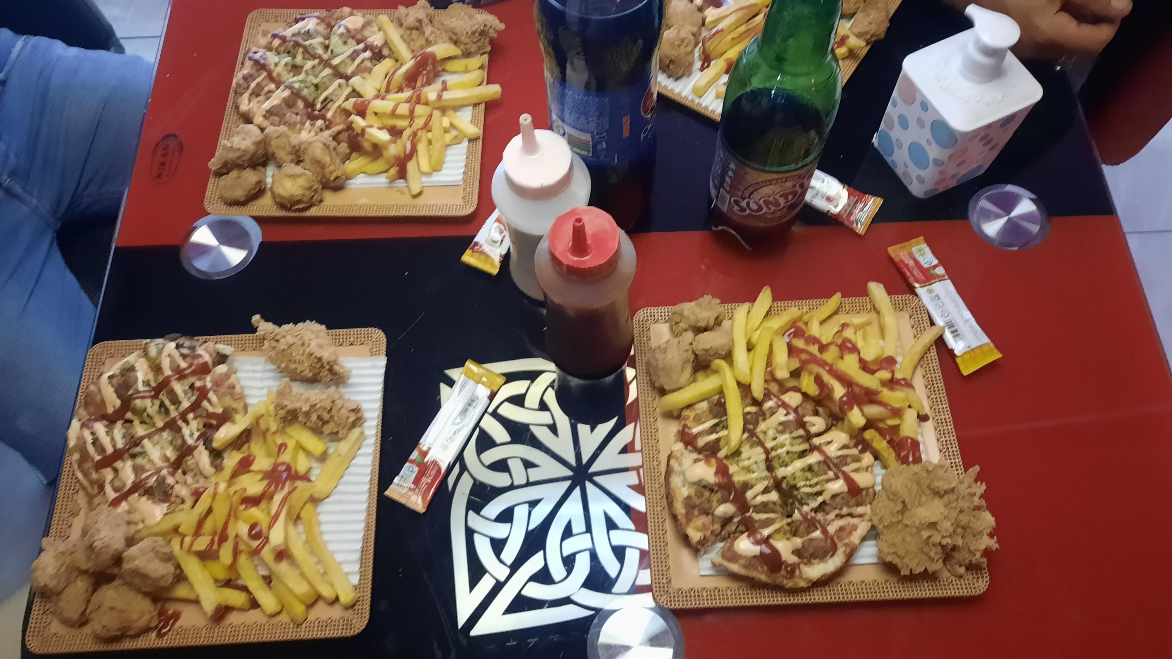 کافی شاپ خانواده ۲۰. family 20 Cafe