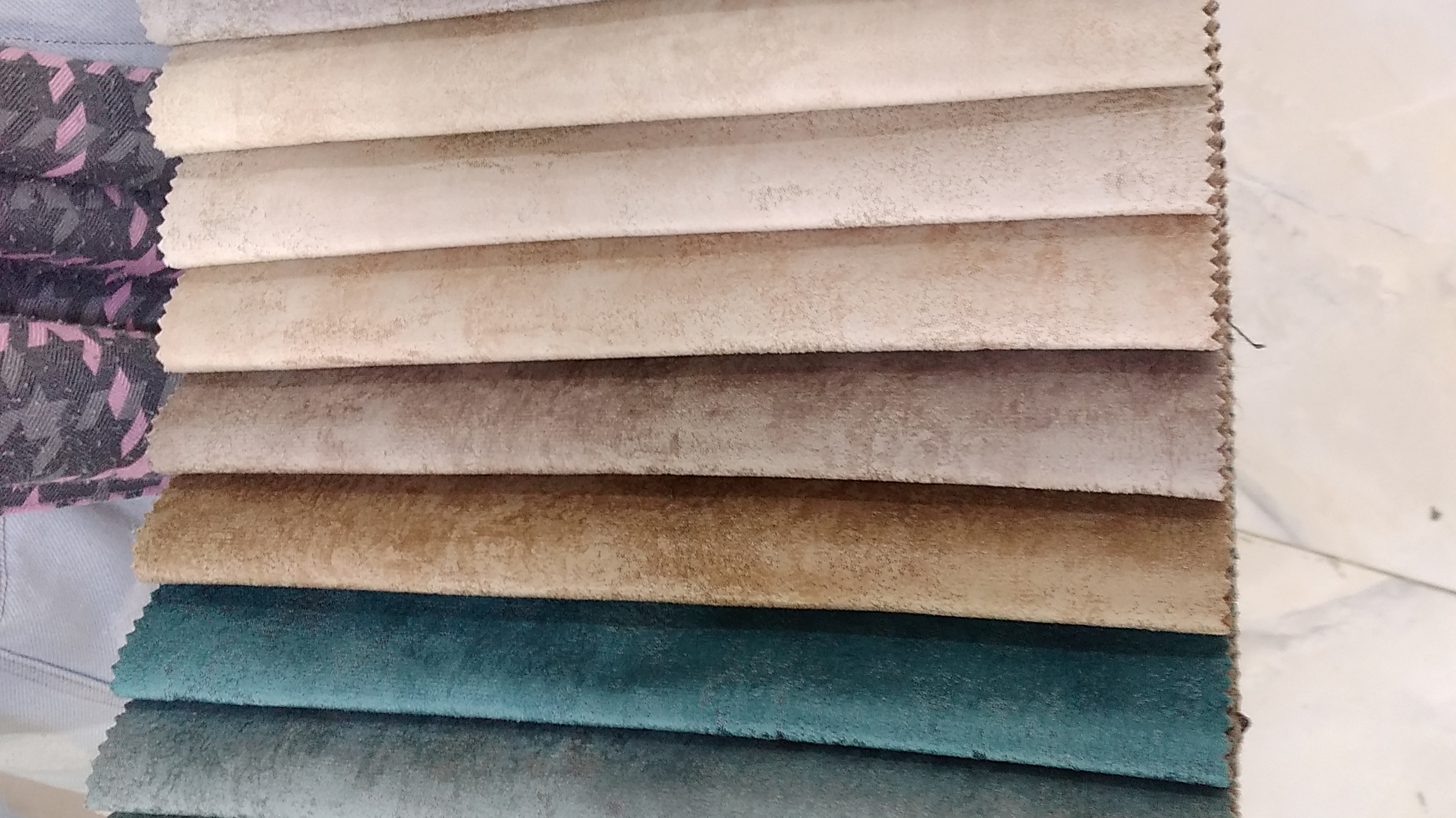 گالری مبل و لوستر بخشی