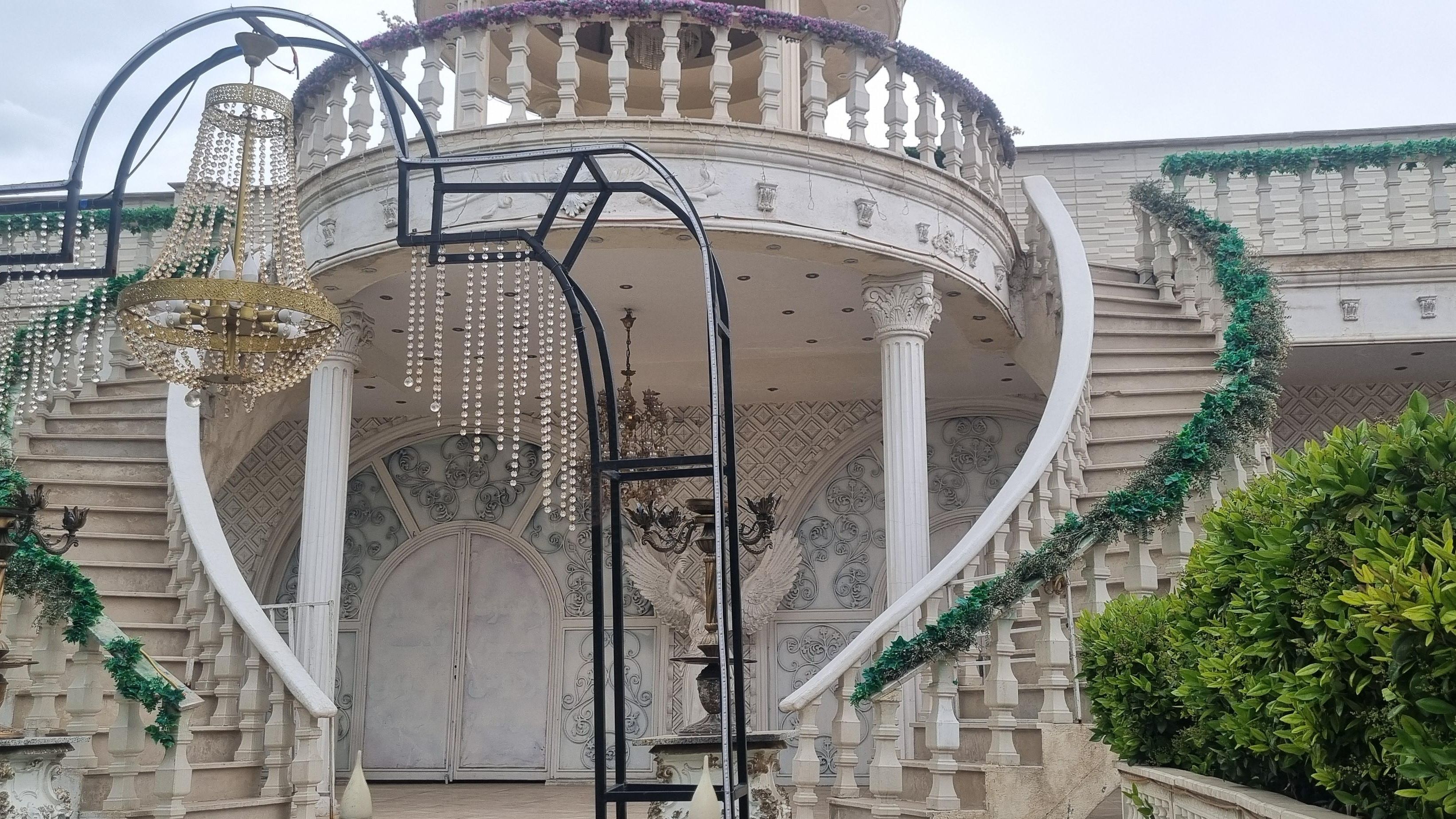 باغ تالار نگین فردوس