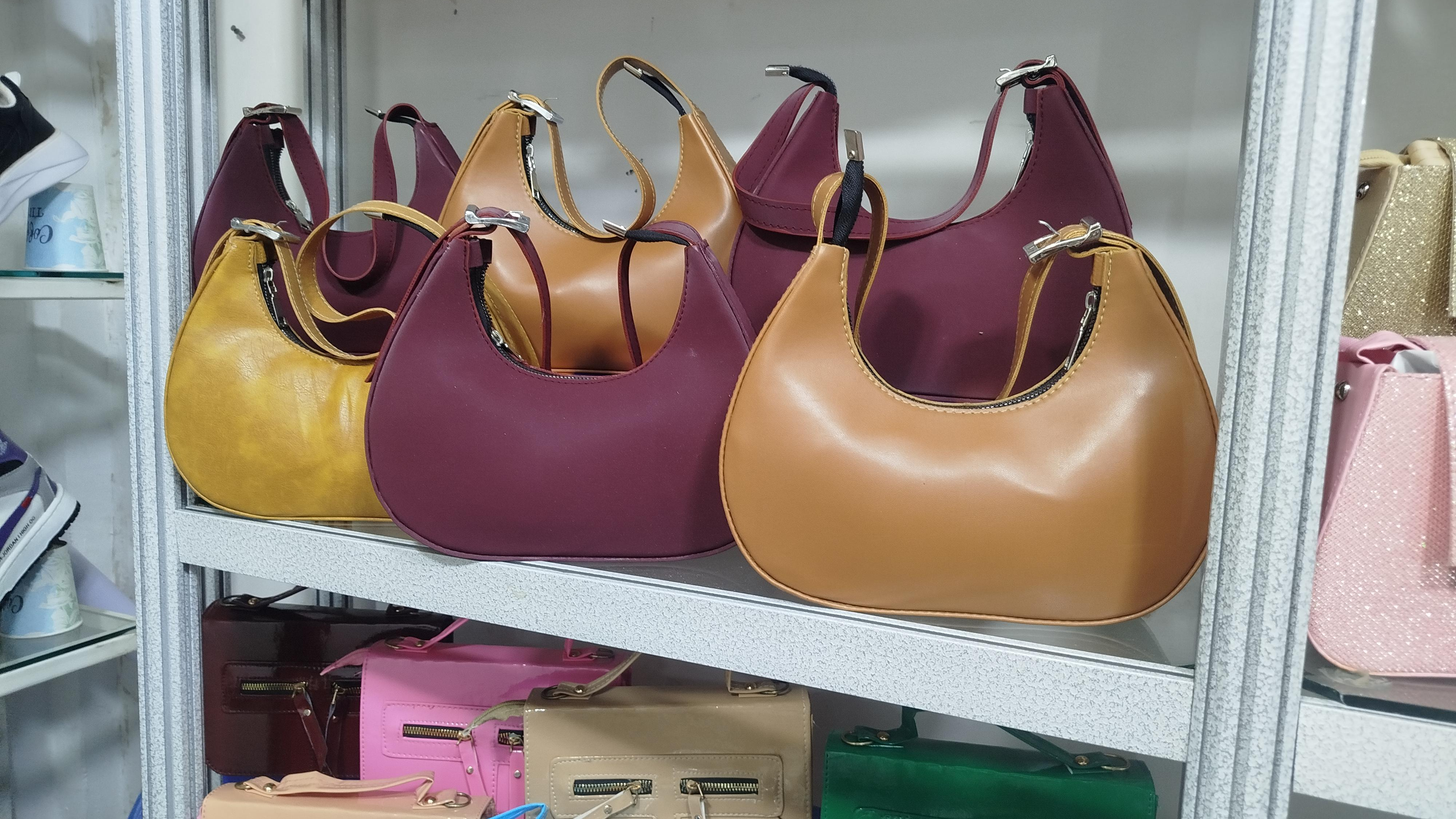 پوشاک کارین