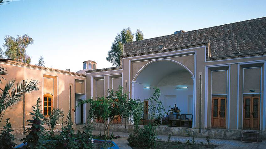 خانه ابویی