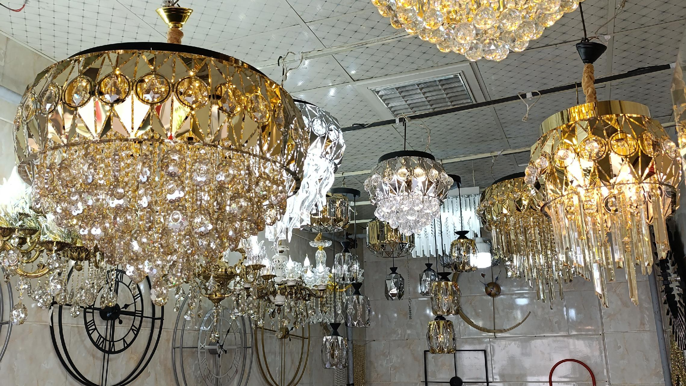 لوستر طاهری