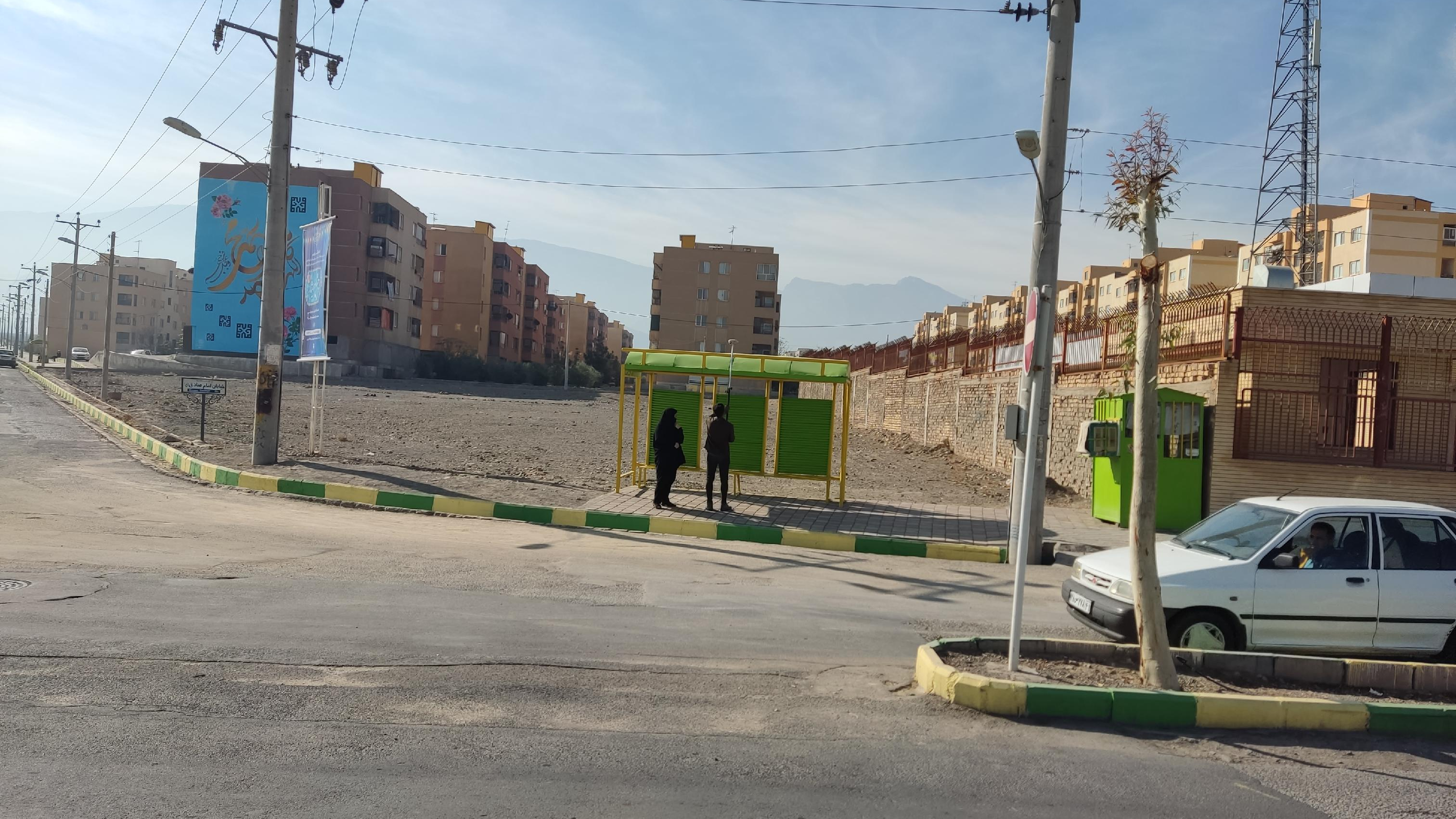 ایستگاه و استراحتگاه اتوبوس