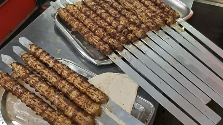 کبابی محفل