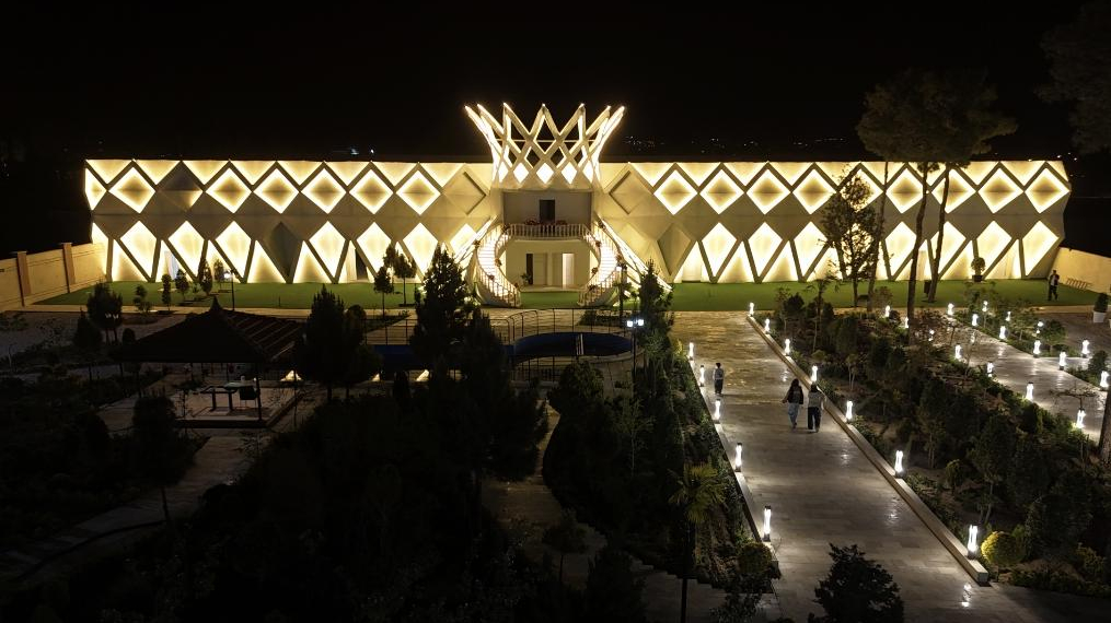 باغ عمارت ملل