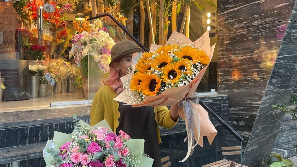 گل فروشی نیلوفر آبی