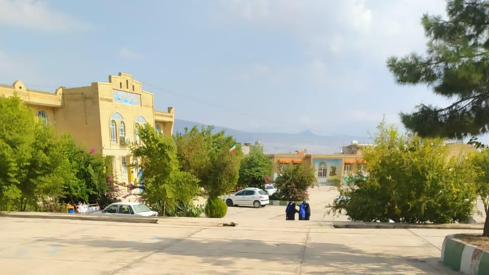 دبیرستان نمونه دولتی شایستگان