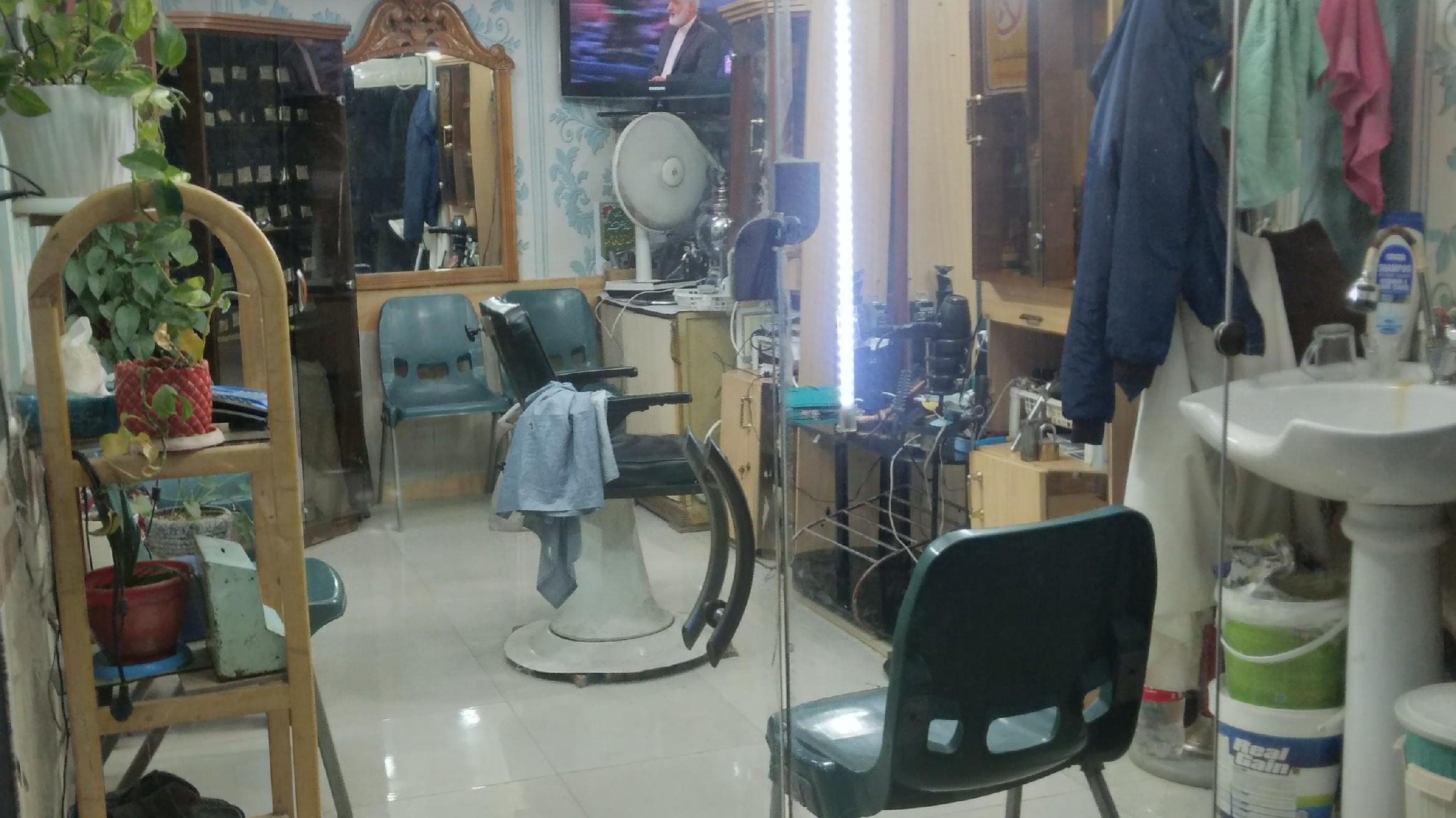 پیرایش قصر مو