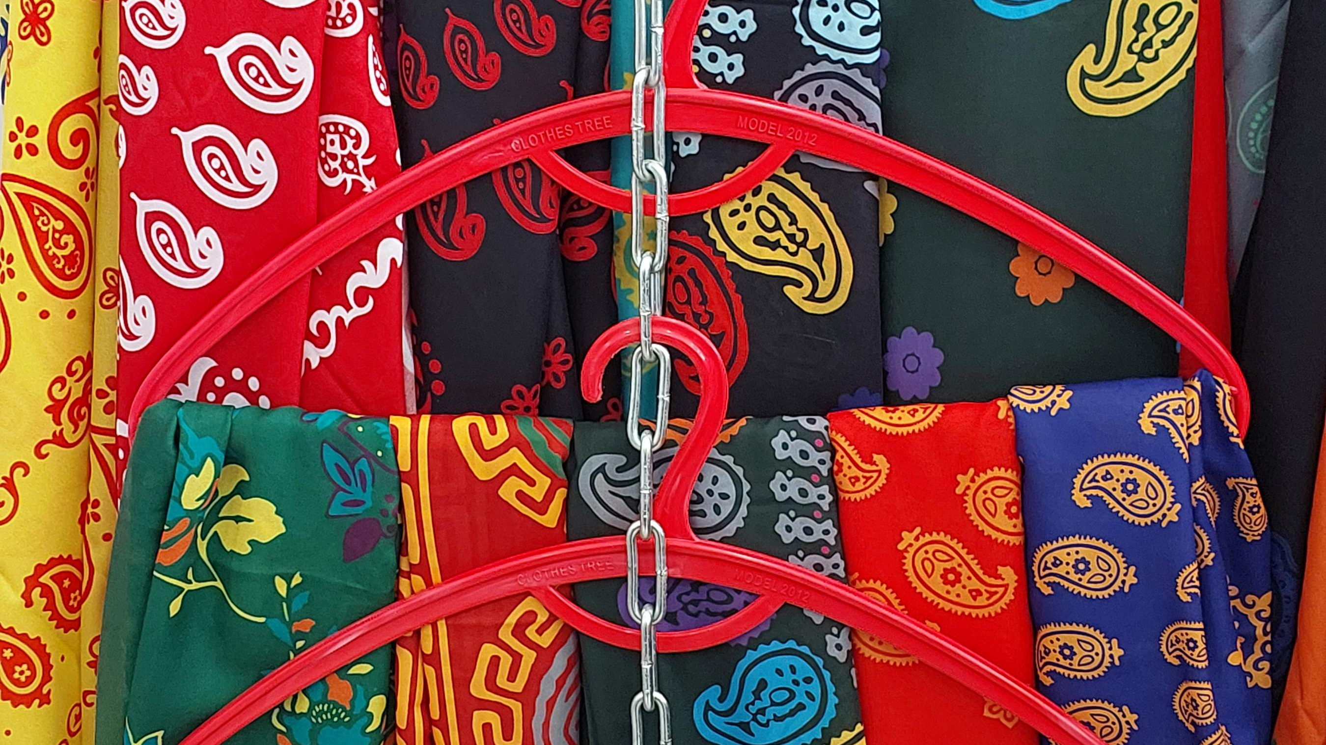گالری لباس محلی گیسو