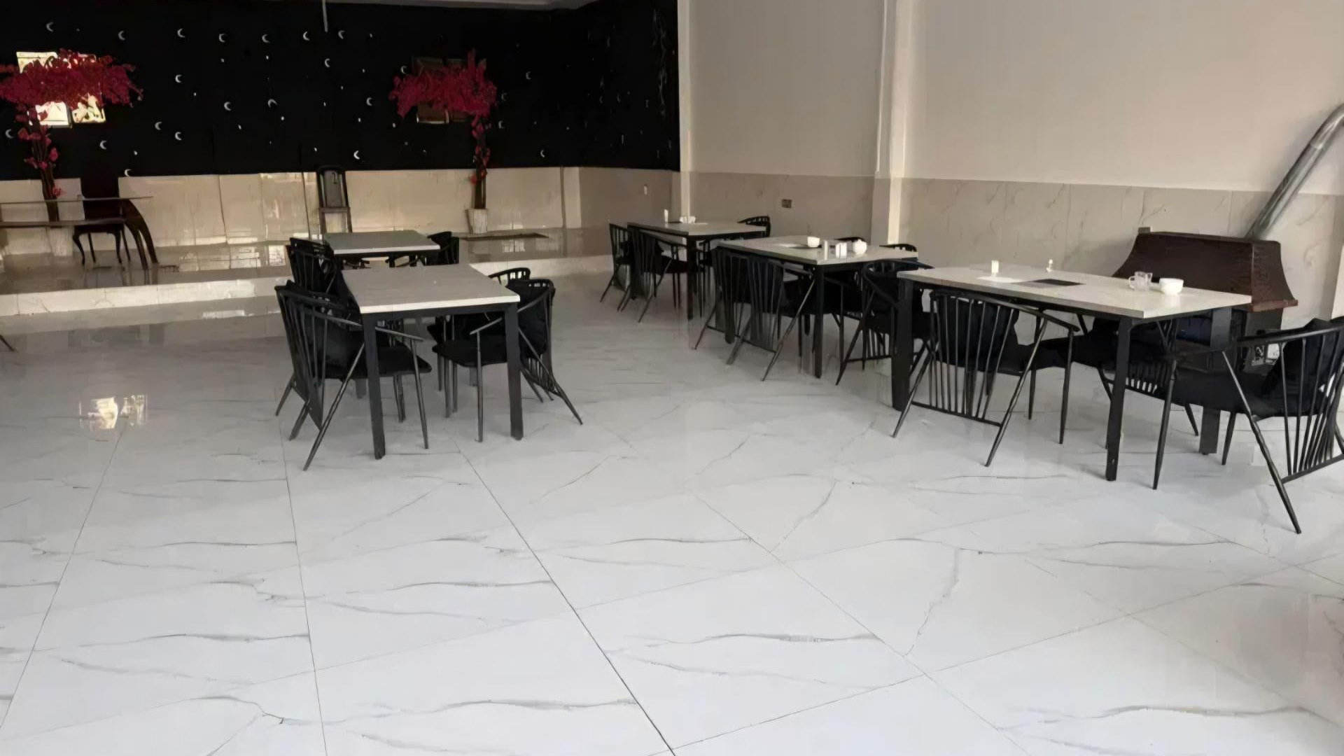 رستوران و سفره خانه سنتی دربار