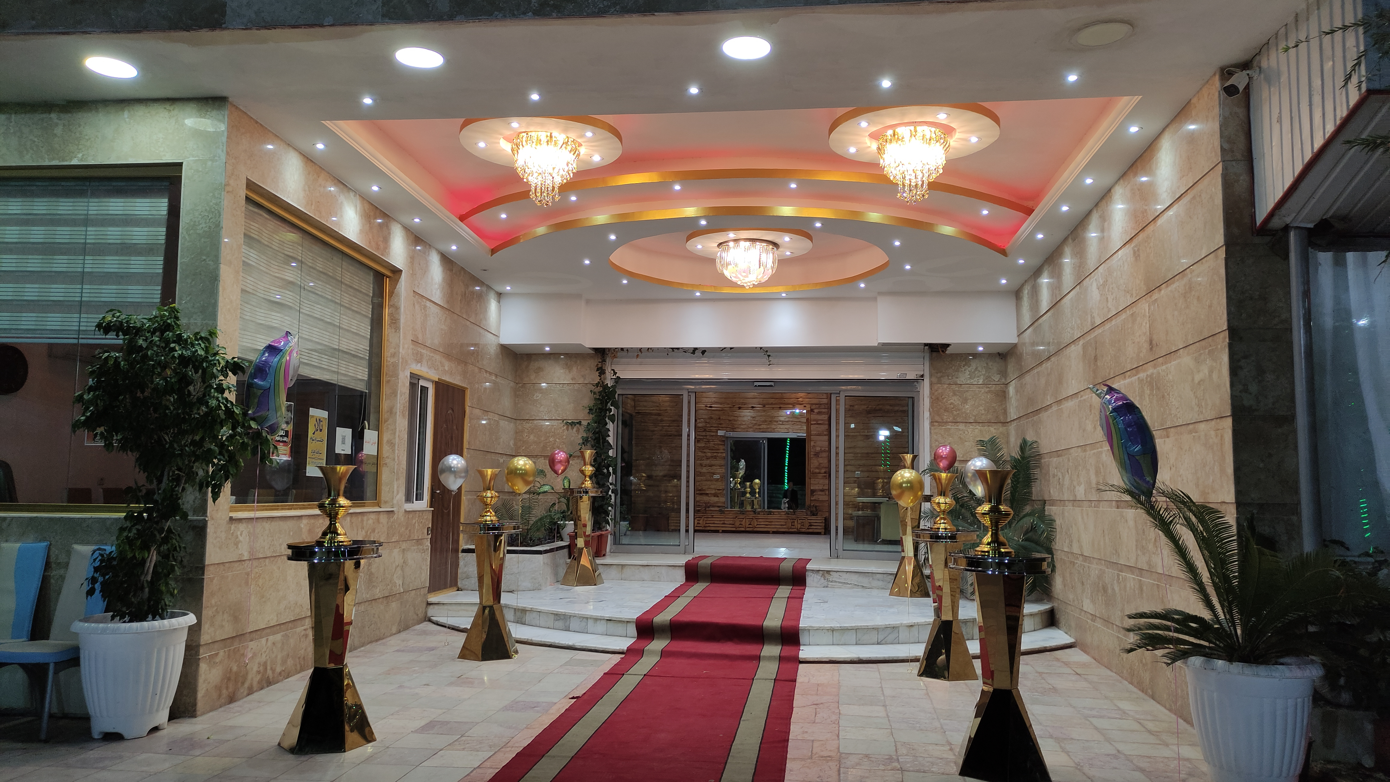 تالار چاشت و شوم(شقایق)
