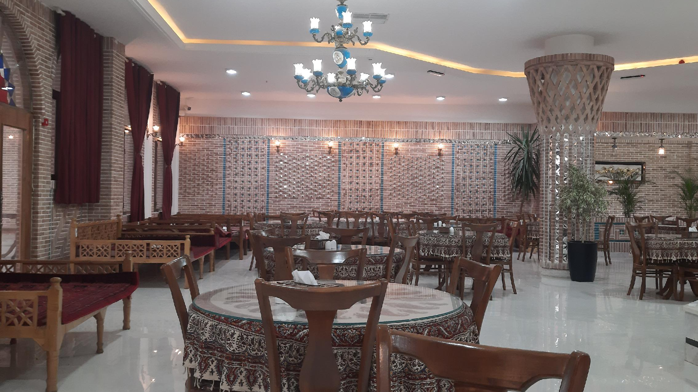 کافه رستوران آرزومندی