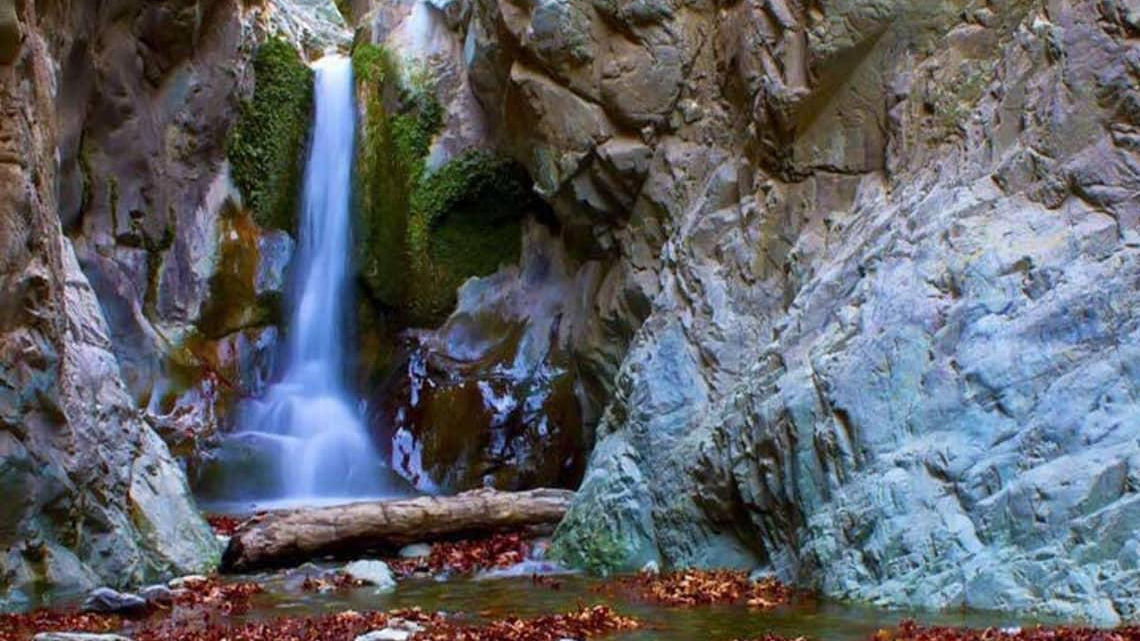 آبشارهای سیمک درمنطقه درب اسیاب